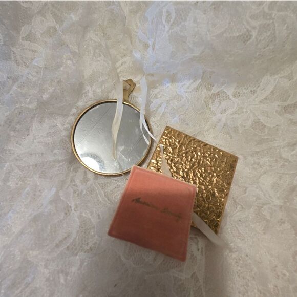 Vintage powder compacts/ Hand Mirror Vintage - Picture 4 of 13